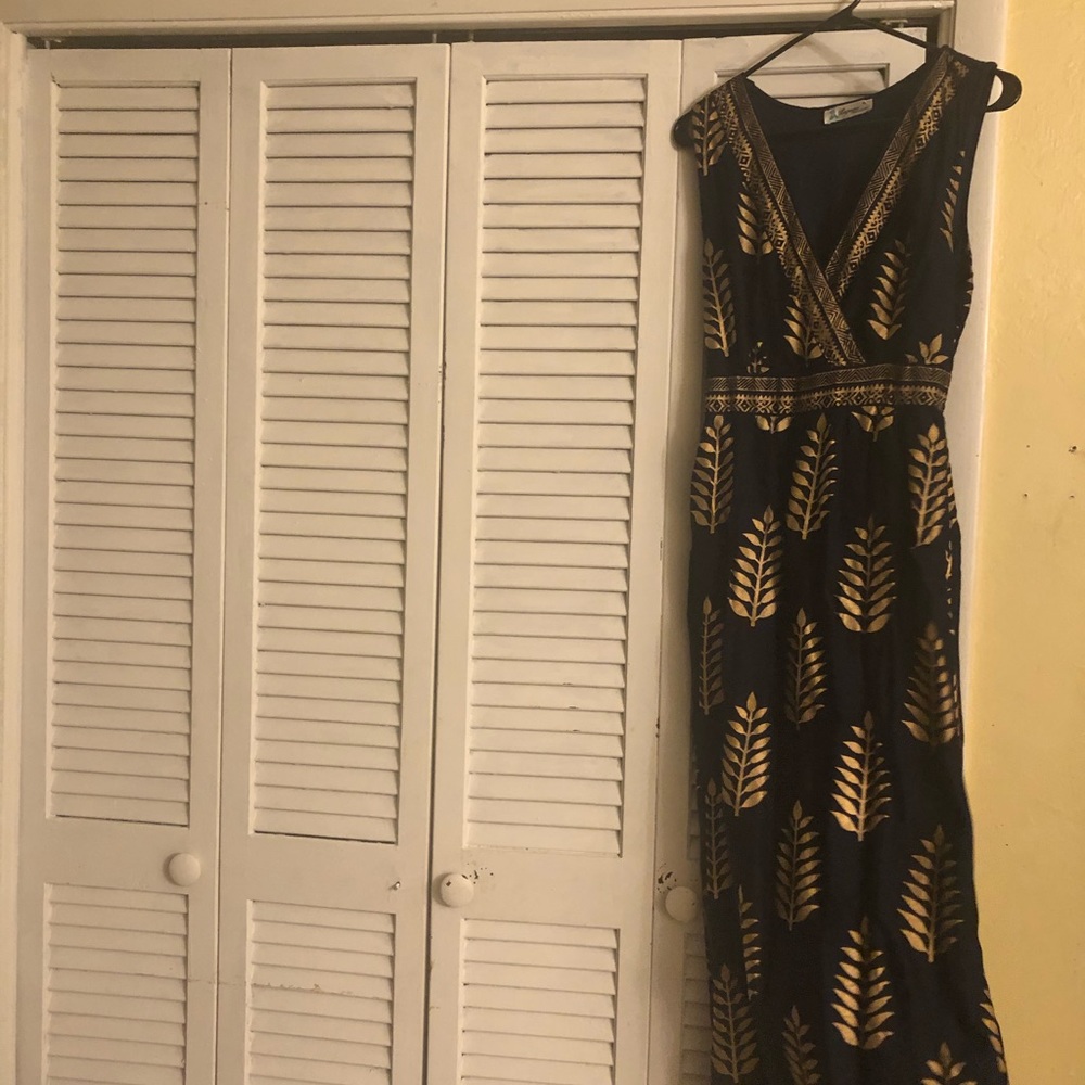 Dress - Picture 7 of 8